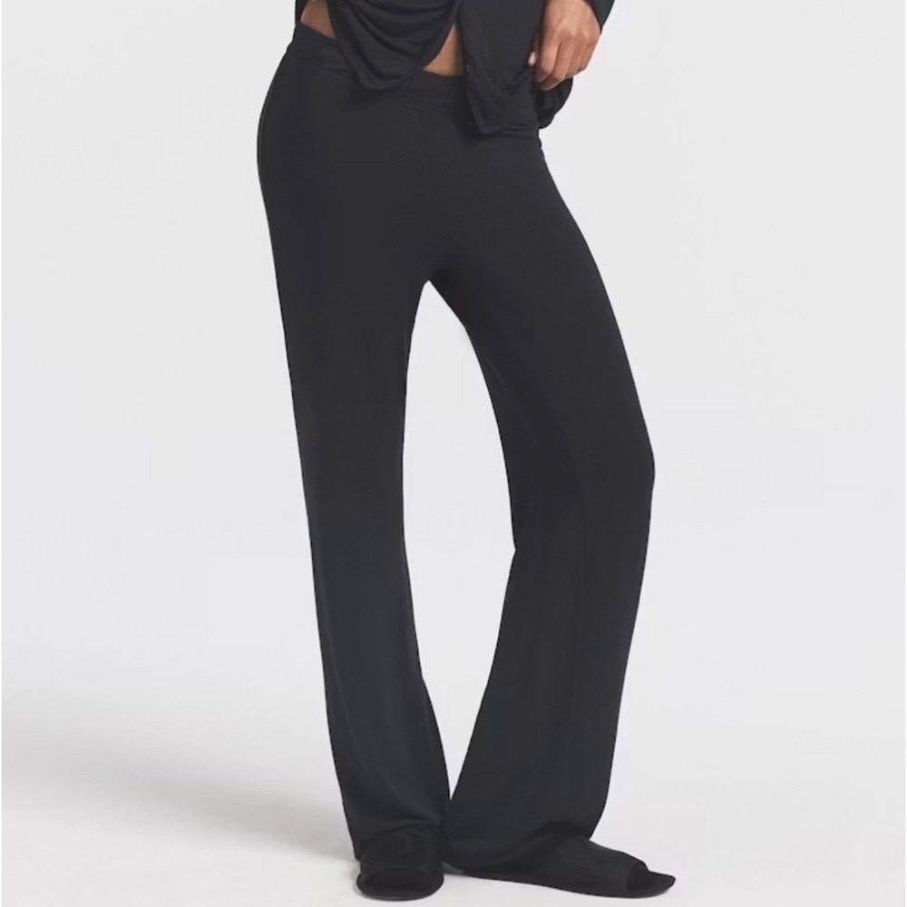 Skims Soft Lounge Relaxed Straight Leg Pants Black Onyx Size Small ST-PNS-4086